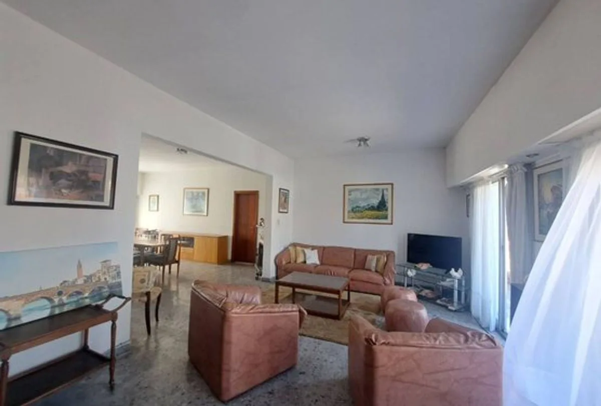 VENTA CASA QUILMES 3 AMB. C/LOCALES EN BLOCK foto 3