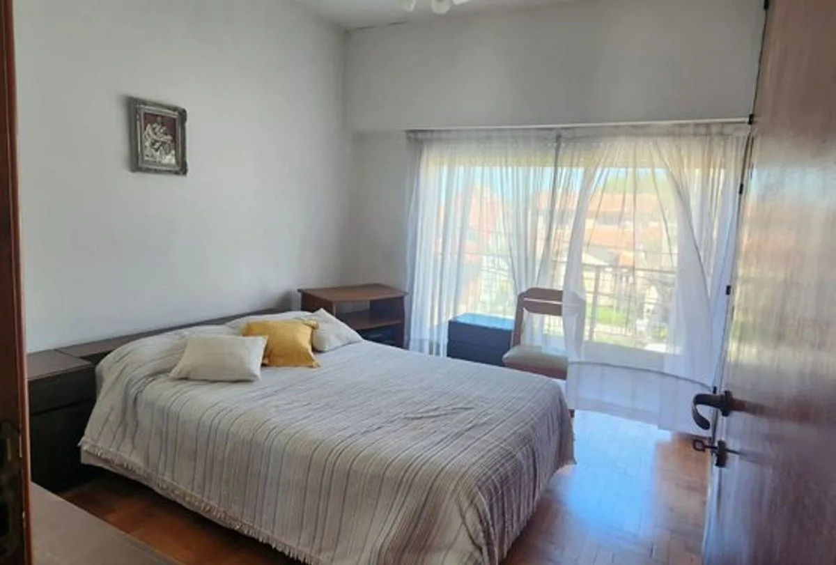 VENTA CASA QUILMES 3 AMB. C/LOCALES EN BLOCK foto 5