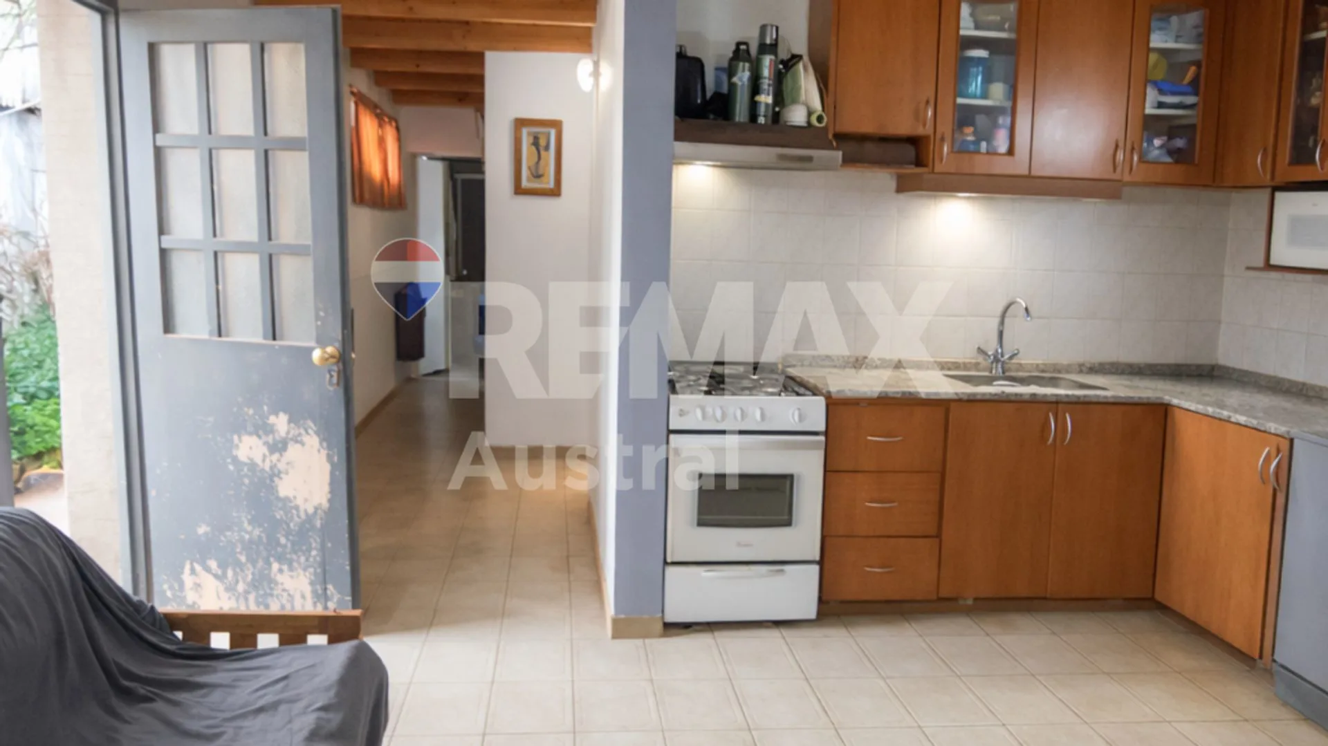 2 CASAS  AV. KENNEDY Y ROCA foto 3