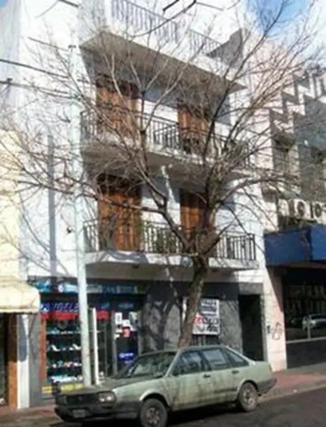 EDIFICIO EN BLOCK PARA RECICLAR