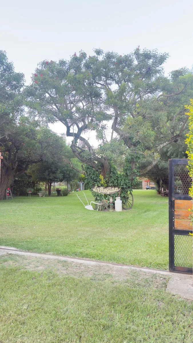 EN VENTA CASA QUINTA, ARROYO LEYES. foto 2