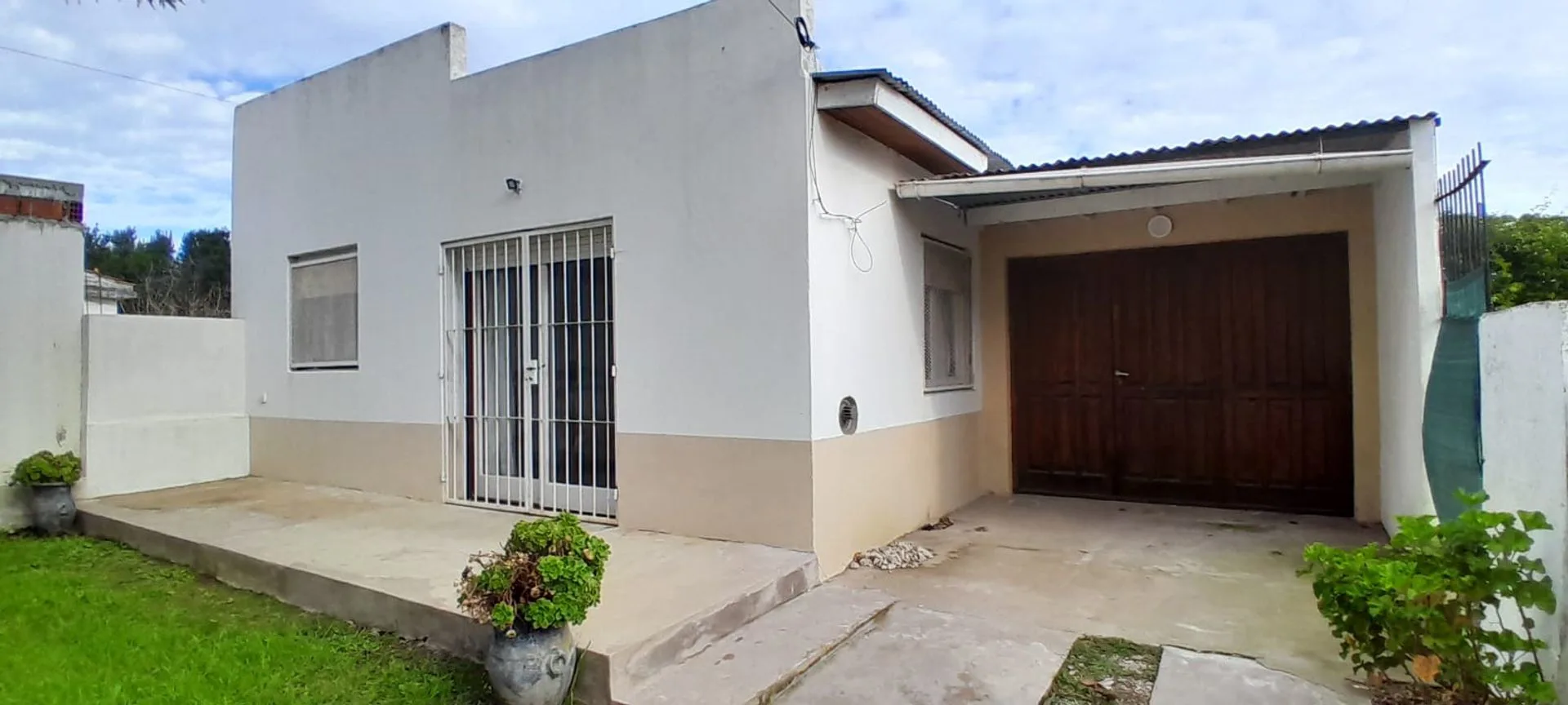 VENTA CASA 3 AMB C/PARQUE Y PARRILLA - MIRAMAR