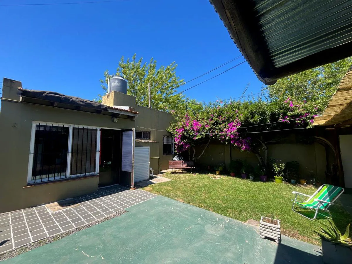 VENTA Casa 3 amb Jardin Cocheras Parri SAN ISIDRO foto 3