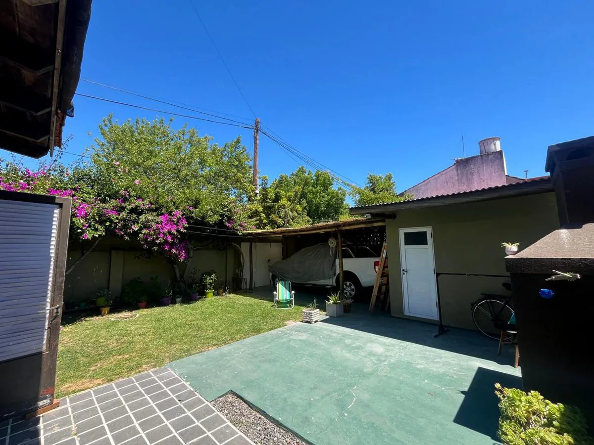 VENTA Casa 3 amb Jardin Cocheras Parri SAN ISIDRO foto 4