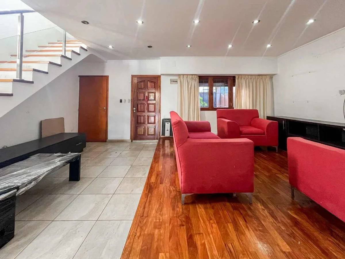 CASA 3 DOMITORIOS EN VENTA BERISSO PILETA foto 4