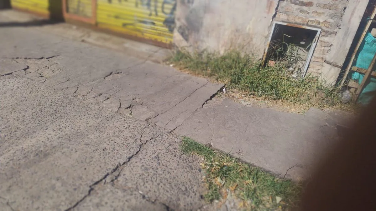 VENTA TERRENO 300 METROS CASANOVA foto 4