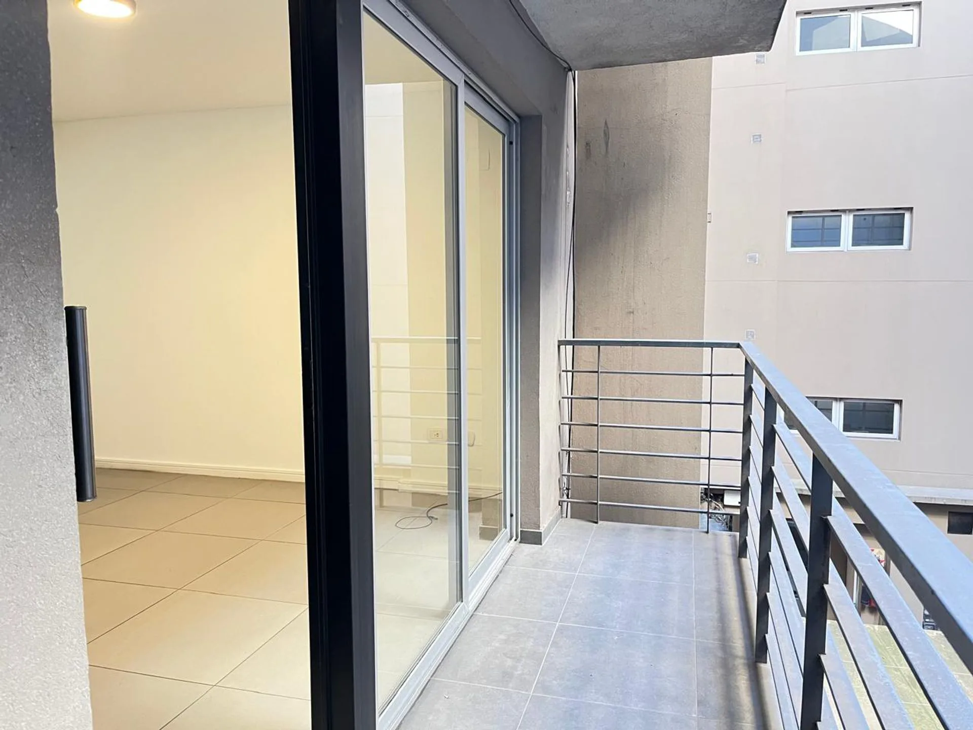 DEPTO 2 AMB EN VENTA CASTELAR NORTE APTO CRÉDITO foto 3