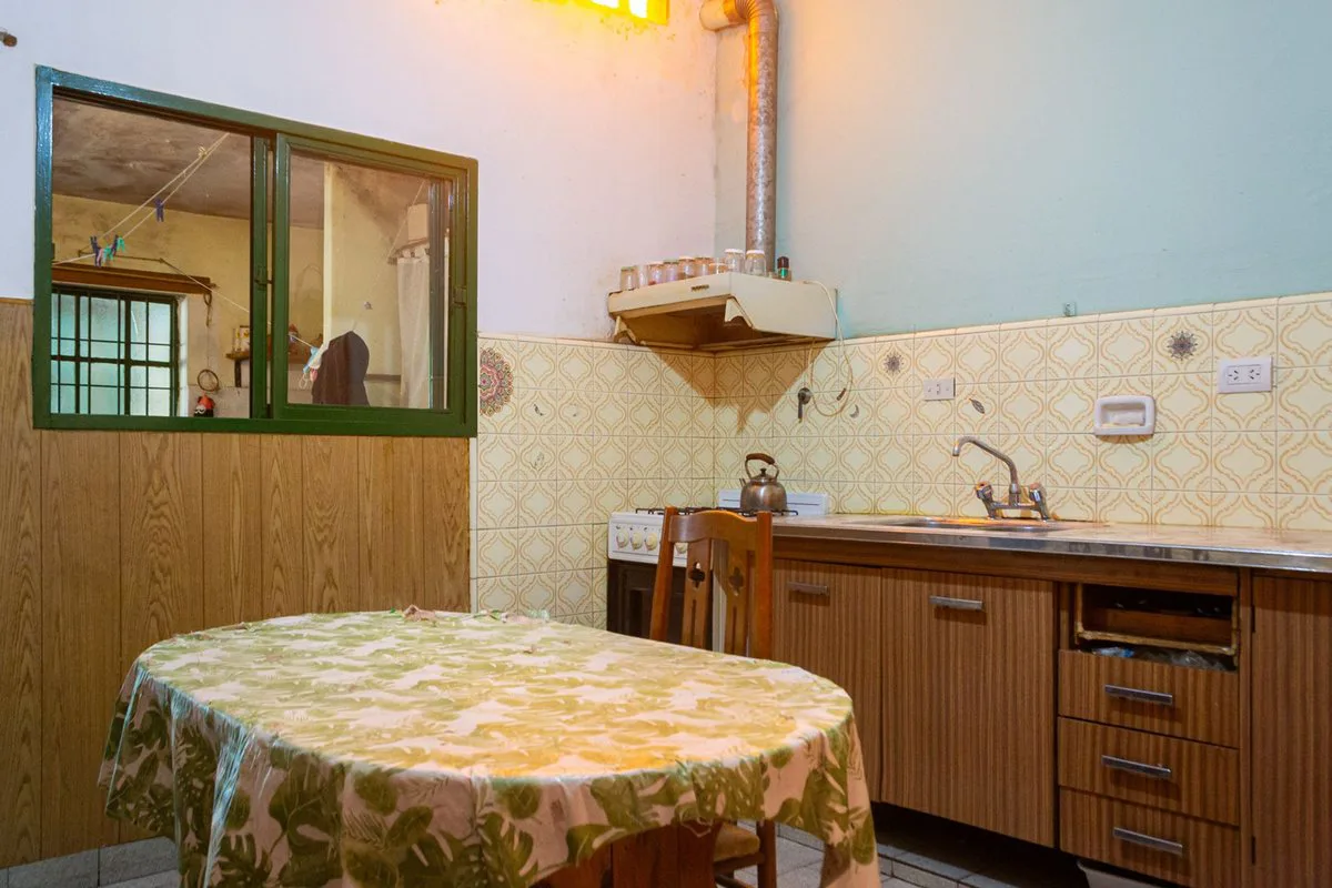 CASA EN VENTA EN MONTE GRANDE PARA DOS FAMILIAS foto 4