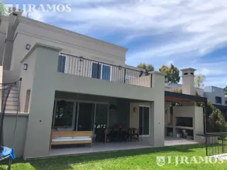 EXCELENTE CASA -AQUILER TEMPORAL - BARRIO CERRADO LA DAMASIA - ENERO 2027 foto 1