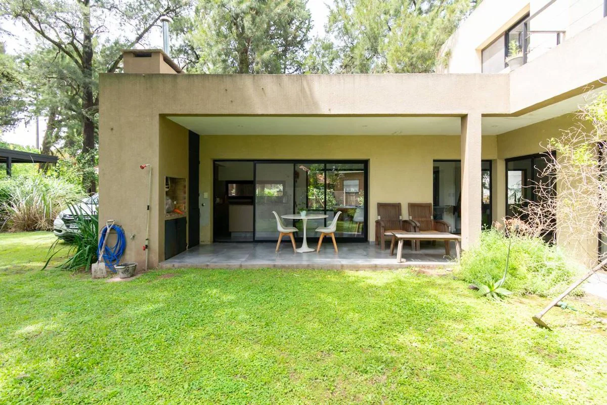 VENTA CASA COMPLEJO CERRADO APTA CREDITO P. LELOIR foto 5