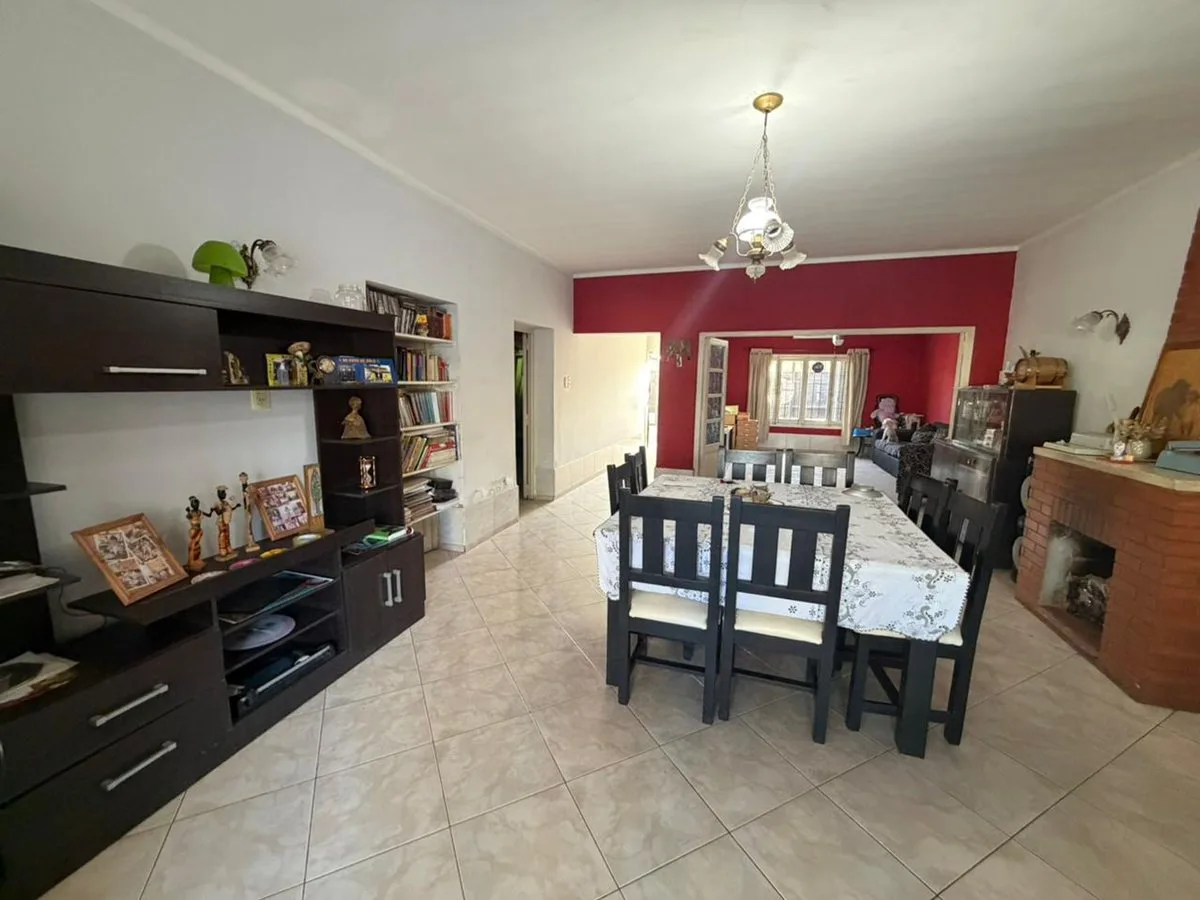 VENTA CASA+DPTO+PILETA CALLE SAN MARTIN LAS HERAS foto 5