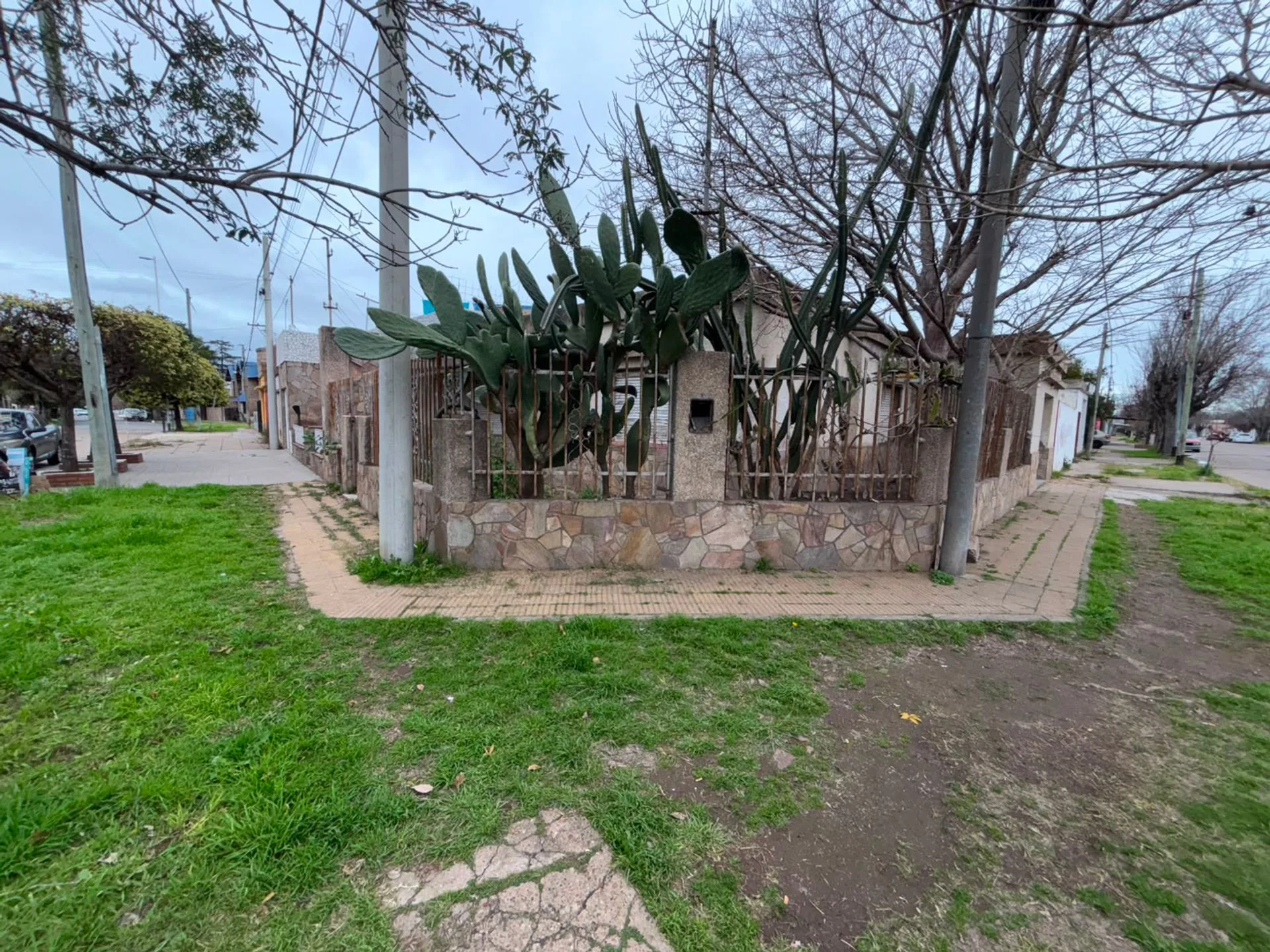 VENTA CASA A RECICLAR EN VILLA CONSTITUCIÓN foto 4