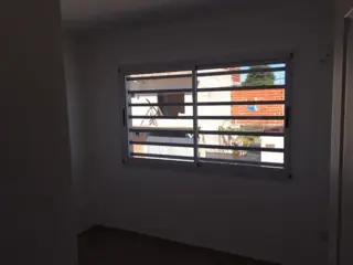 Duplex 4 ambientes con 2 cocheras foto 3