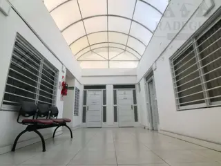 Oficina Comercial Sobre Calle Gorriti - Lomas de Zamora foto 3