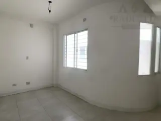 Oficina Comercial Sobre Calle Gorriti - Lomas de Zamora foto 4