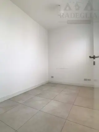 Oficina Comercial Sobre Calle Gorriti - Lomas de Zamora foto 5