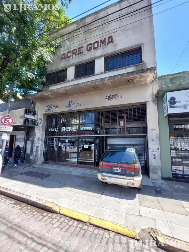 Local en venta en Liniers - RIVADAVIA 10715