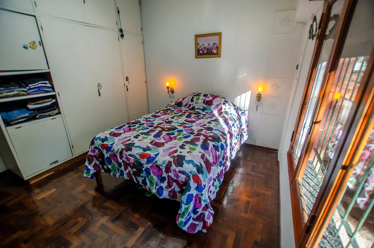 CASA EN VENTA BURZACO EXCELENTE UBICACION foto 5