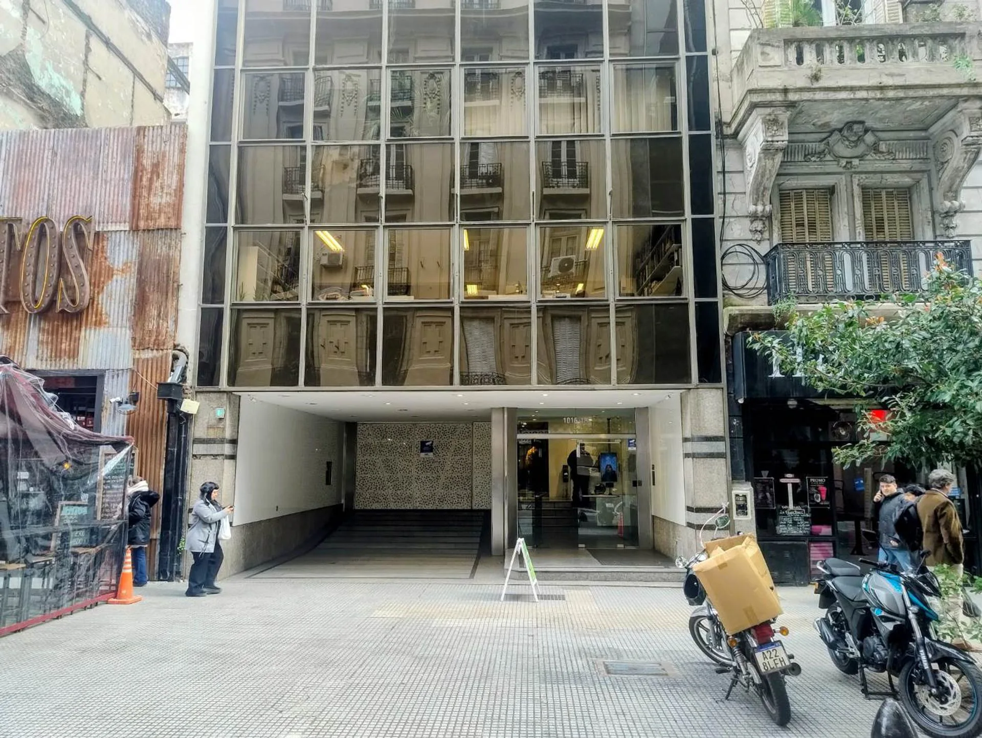ALQUILER PISO DE OFICINAS CON 2 COCHERAS EN RETIRO foto 2