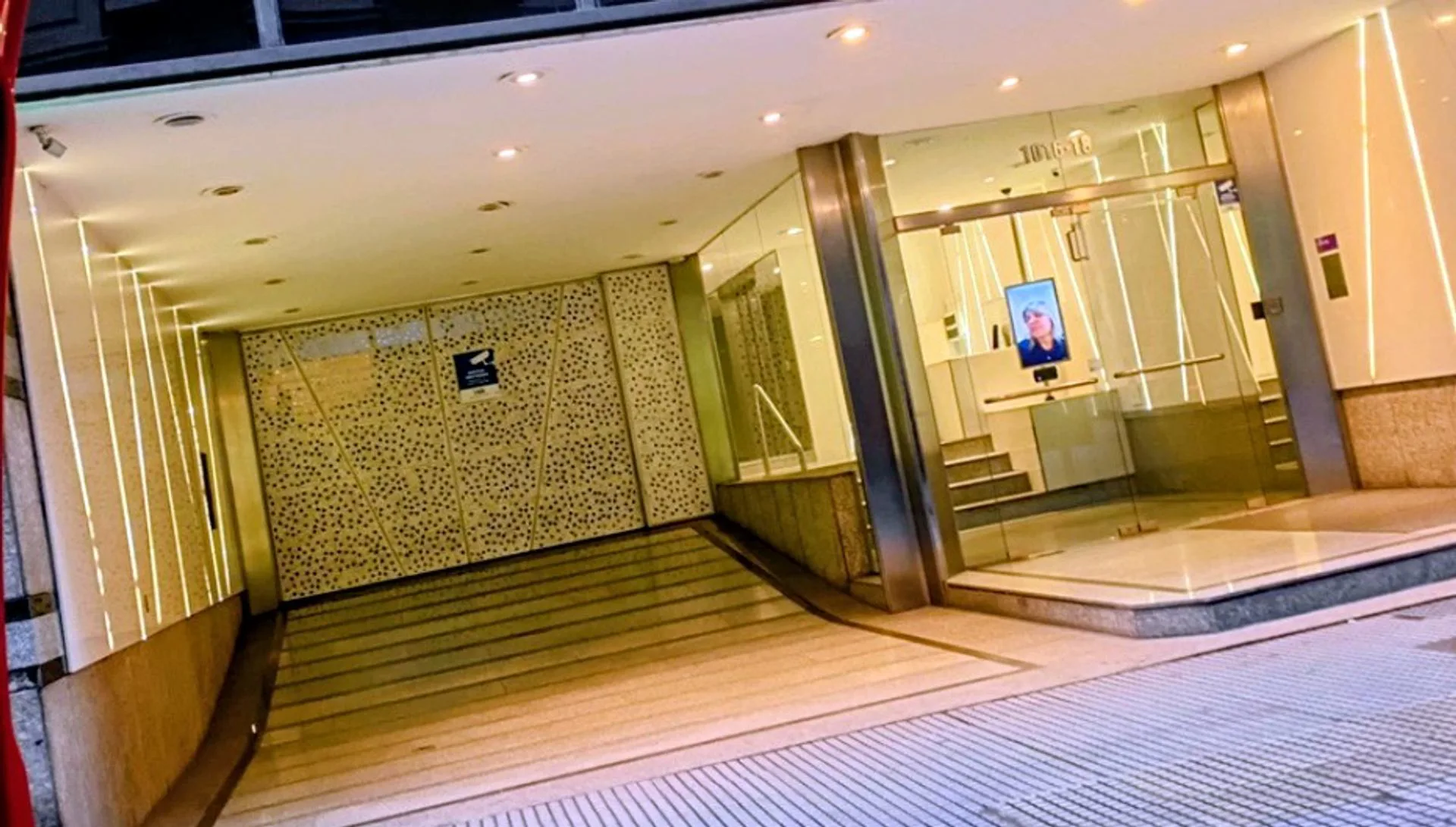 ALQUILER PISO DE OFICINAS CON 2 COCHERAS EN RETIRO foto 3