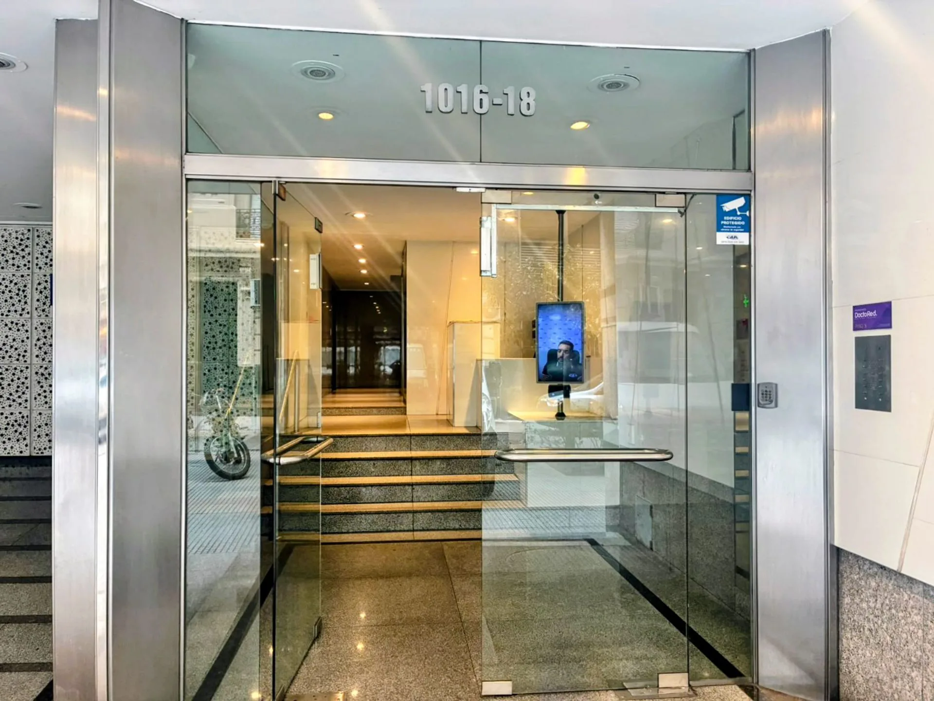ALQUILER PISO DE OFICINAS CON 2 COCHERAS EN RETIRO foto 4