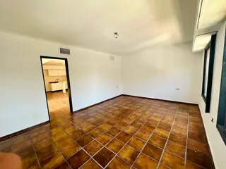 En Venta Departamento 3 Dorm. a 100 m de Boulevard foto 2