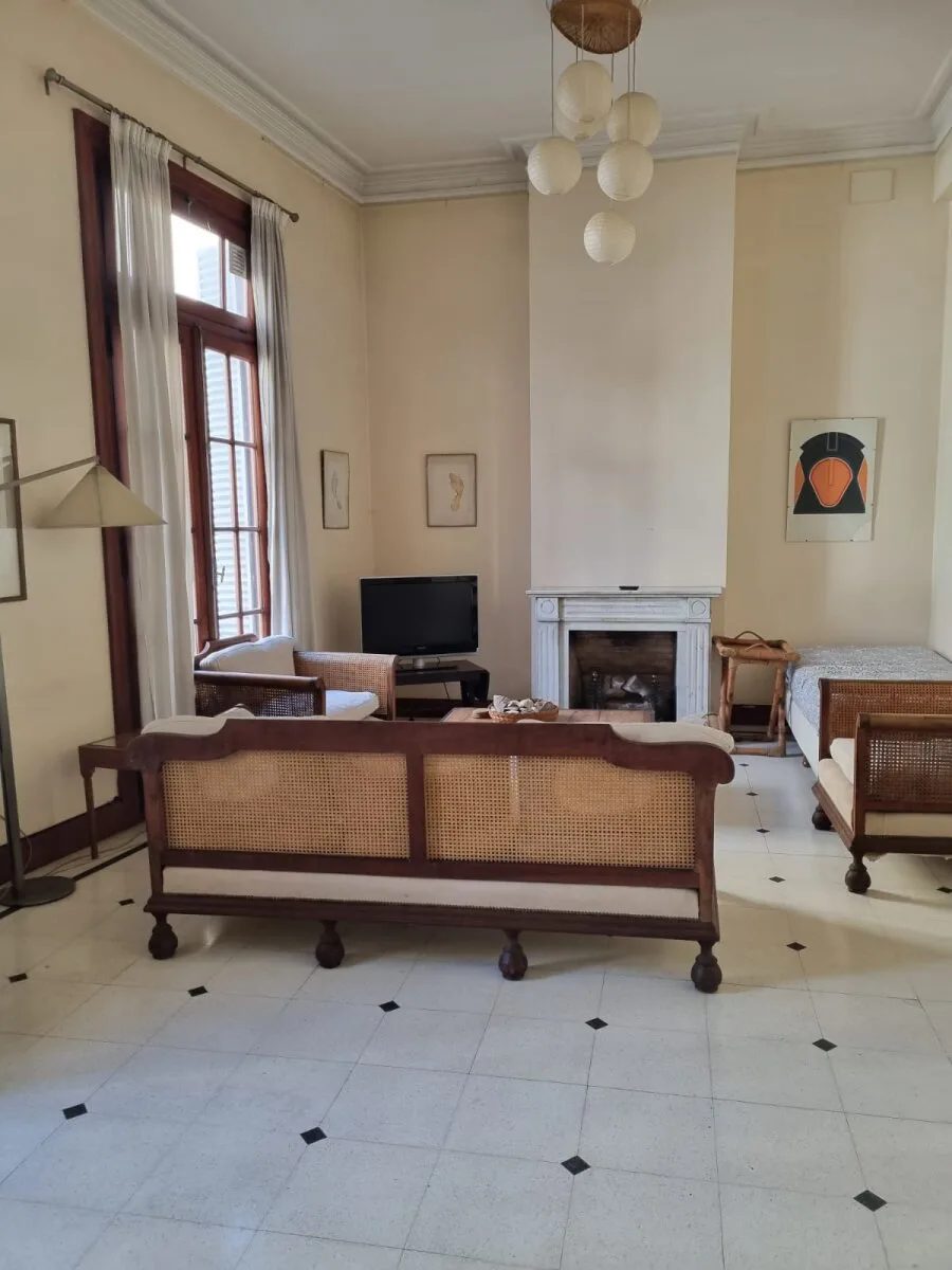 Retiro, Pasaje Tres Sargentos 300, piso 3, frente, 3 amb, 84m2, u$s 1,500 + luz + gas + internet. foto 2