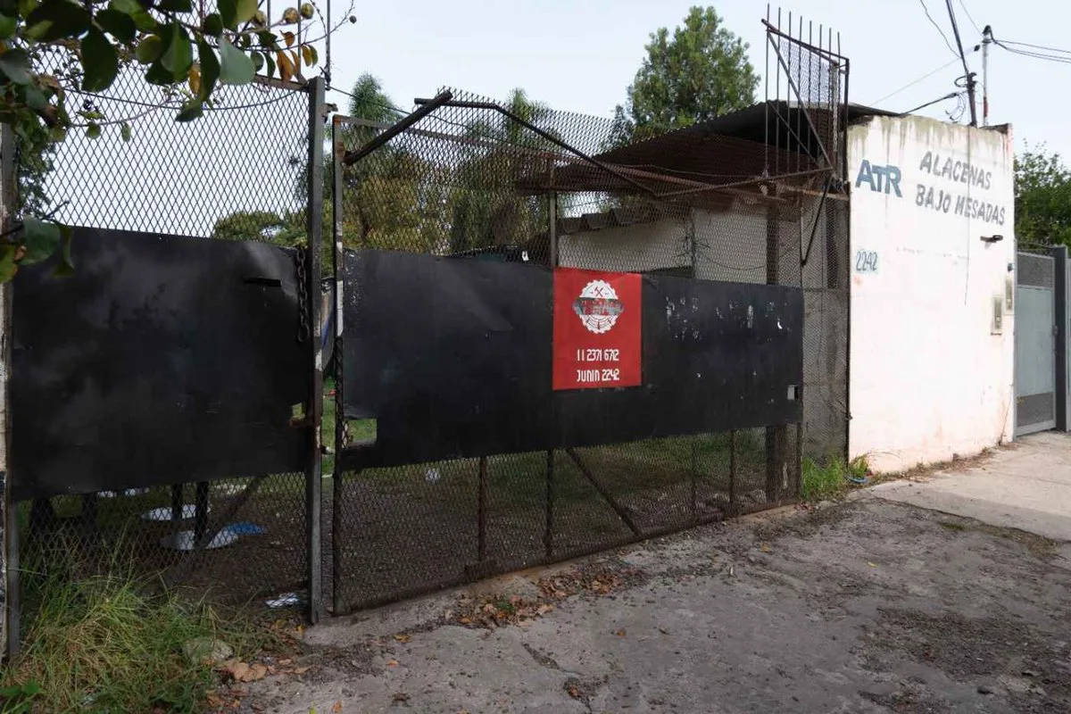 VENTA Galpón a refacci San Fernando Lote de 372m² foto 2
