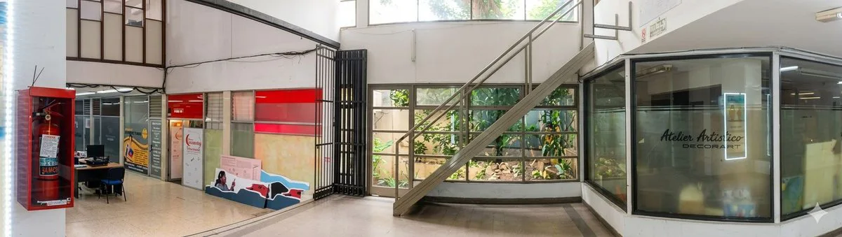 VENTA OFICINA CON COCHERA - GALERÍA CERVERA IV foto 3