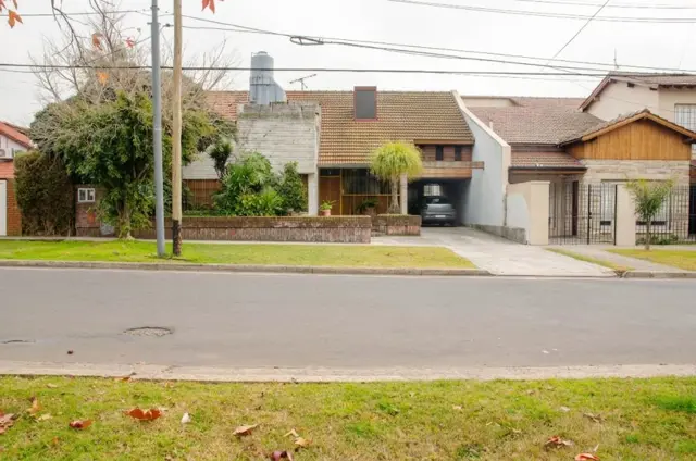 Venta Casa 4 ambientes Barrio Ingles Hurlingam