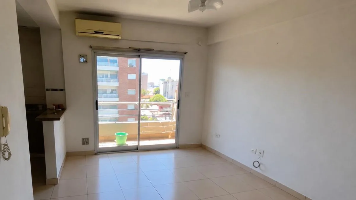DEPARTAMENTO EN VENTA 2 AMB. CON BALCON LANUS E. foto 2