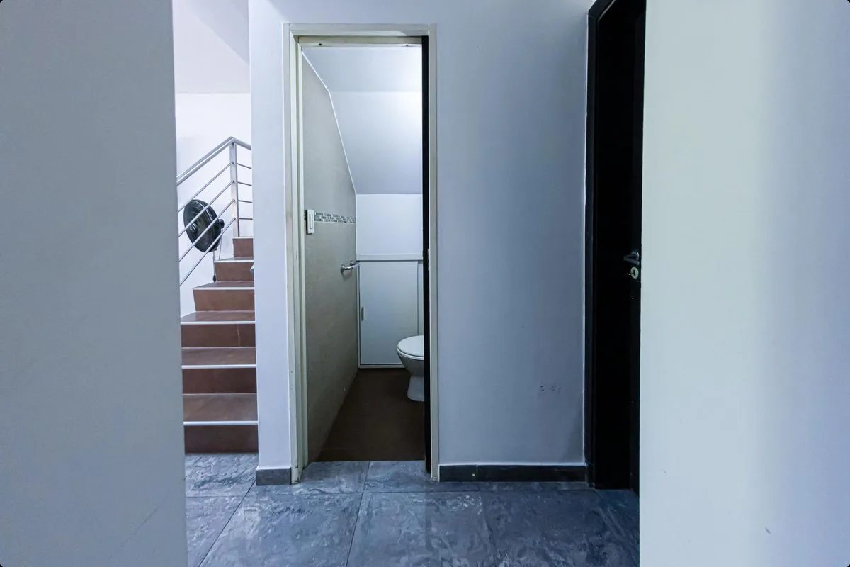 CASA DE 6 AMBIENTES GARAGE QUINCHO JARDIN QUILMES foto 4
