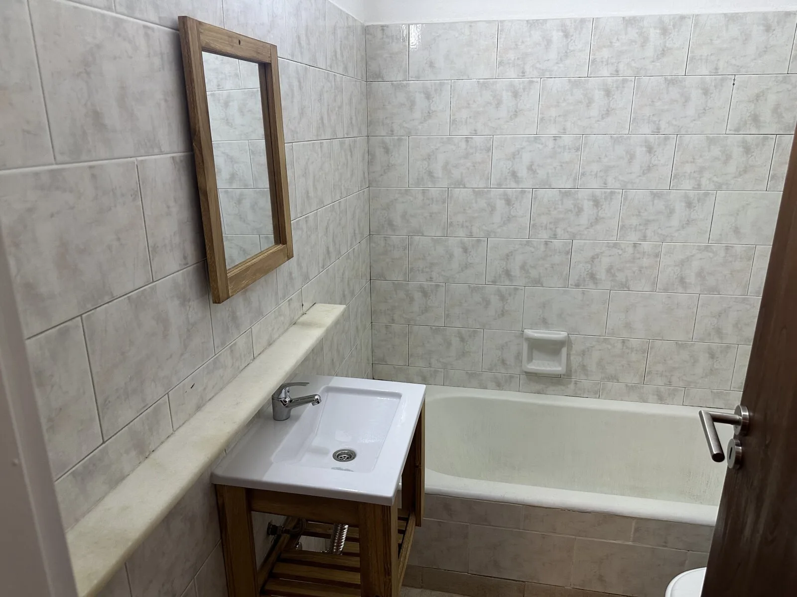 ALQUILER DOS AMBIENTES RECOLETA TODO A NUEVO HERMOSO AYACUCHO Y LAS HERAS LATERAL SEGURO DE CAUCION foto 2