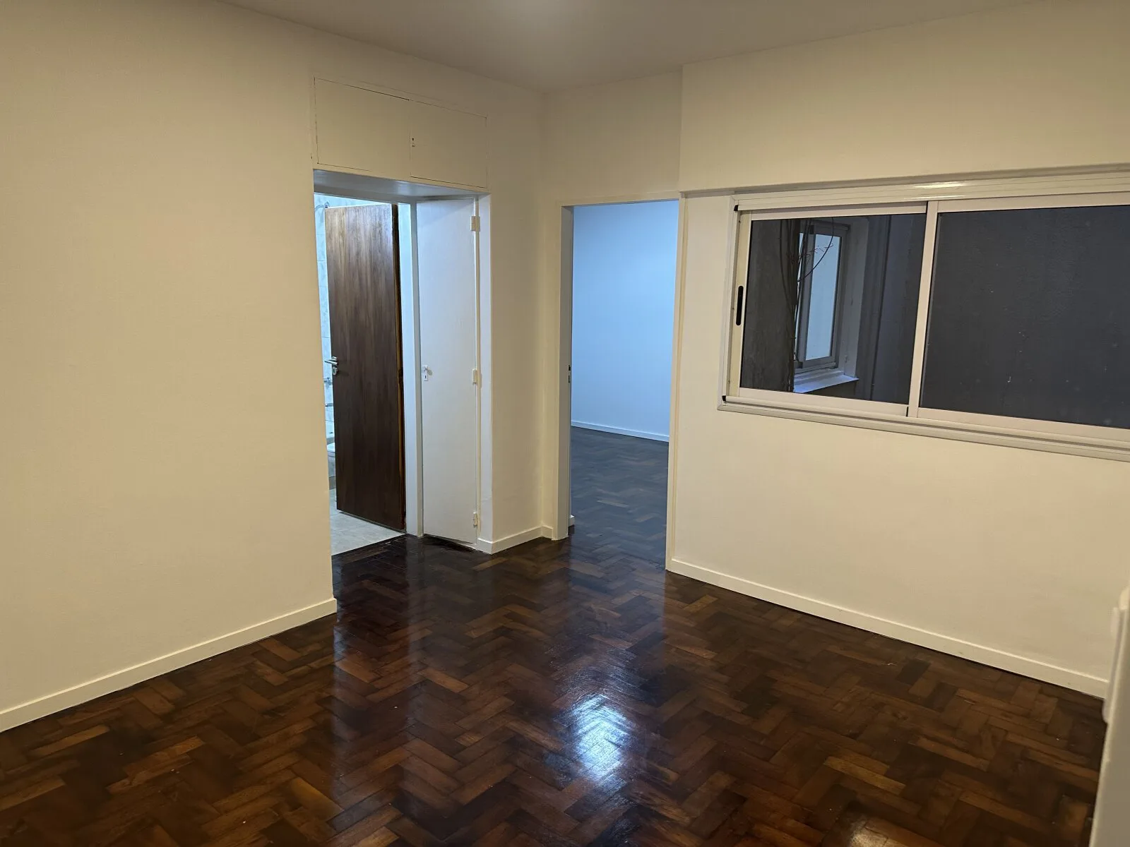 ALQUILER DOS AMBIENTES RECOLETA TODO A NUEVO HERMOSO AYACUCHO Y LAS HERAS LATERAL SEGURO DE CAUCION foto 3
