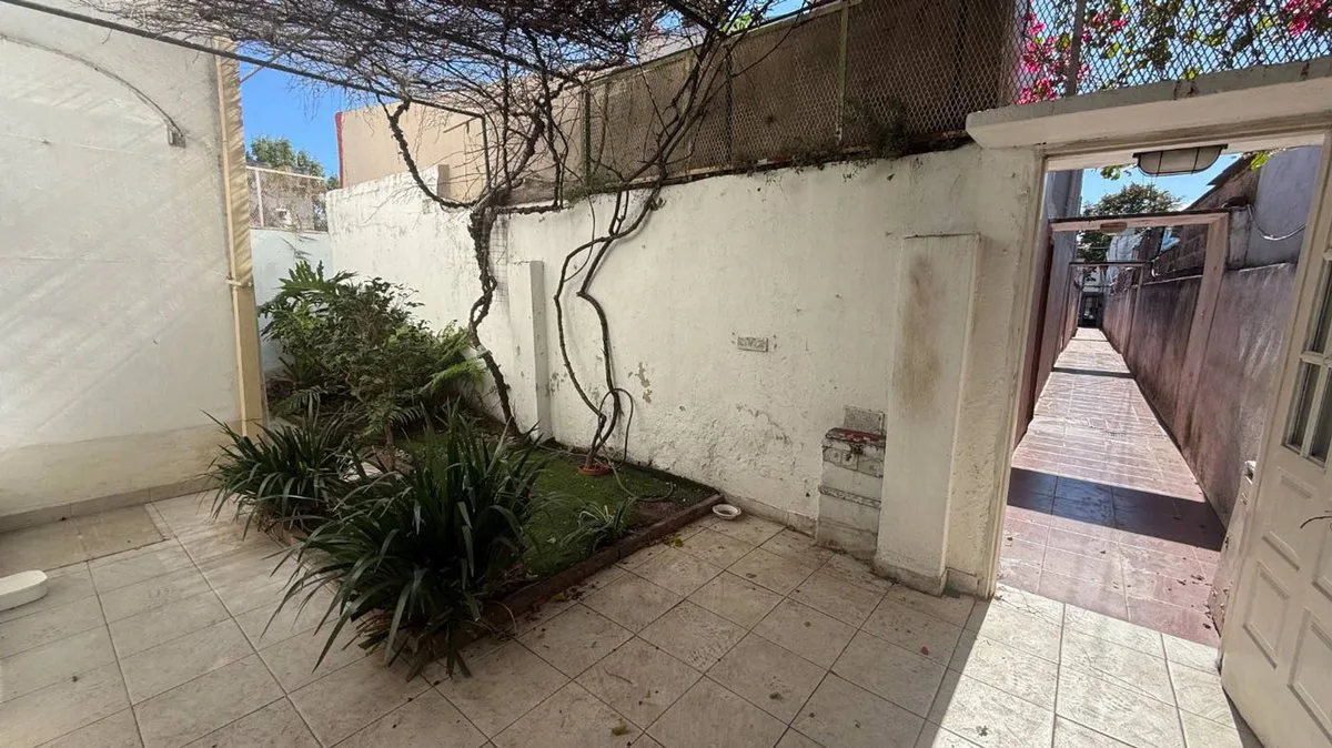 PH 3 dormitorios en venta La Plata Patio Terraza foto 2