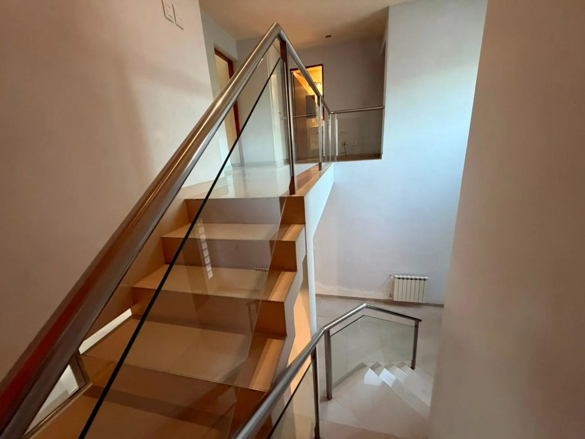 CASA EN VENTA BARRIO LOS SOLARES, RODEO DEL MEDIO foto 2