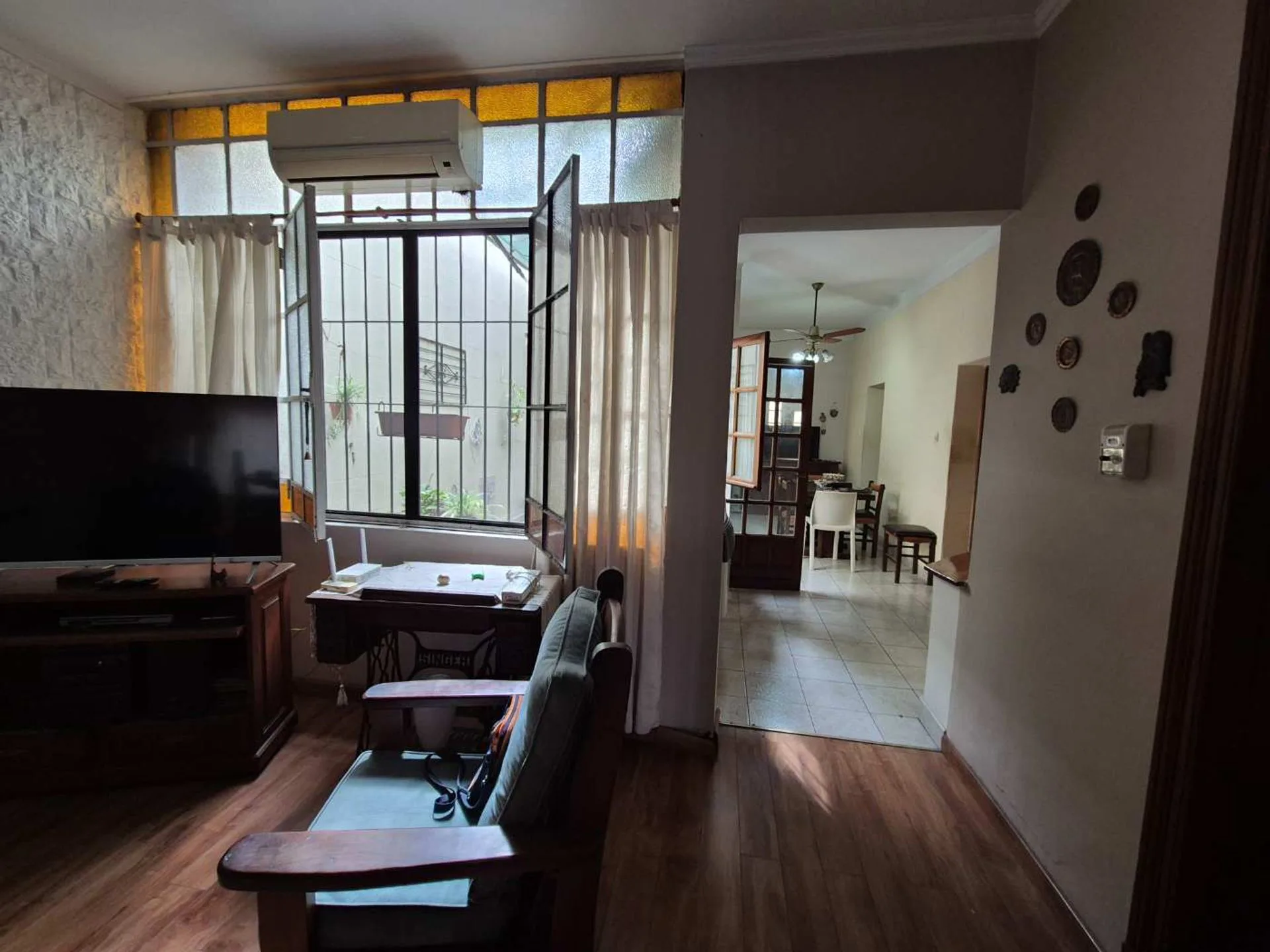 VENTA DE CASA 5 AMB CON QUINCHO Y AMPLIA TERRAZA foto 2