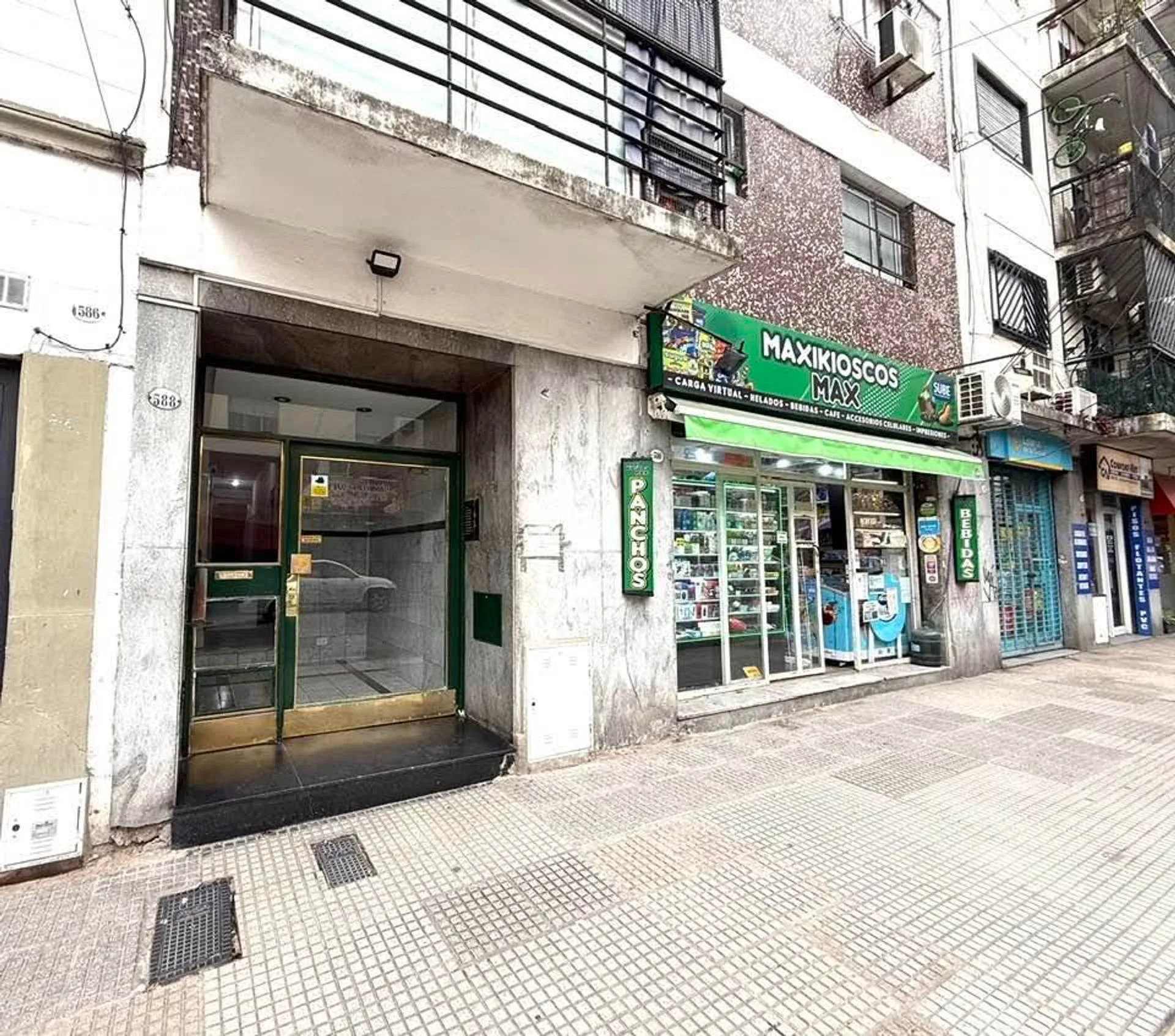 VENTA MONOAMBIENTE ALMAGRO PISO ALTO LUMINOSO foto 4