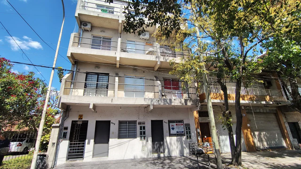 Departamento 2 ambientes con balcon - Venta foto 2