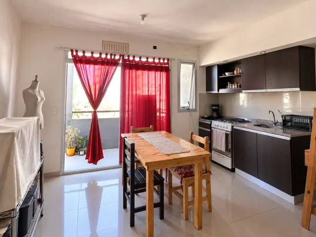 Excelente MoNOAMBIENTE CON BALCÓN. Terraza y Laundry!
