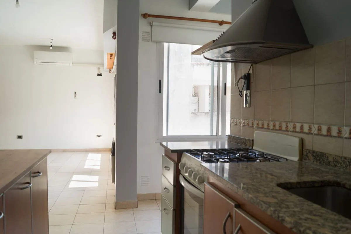 VENTA PH 2 ambientes-patio sin expensas VILLA LURO foto 4