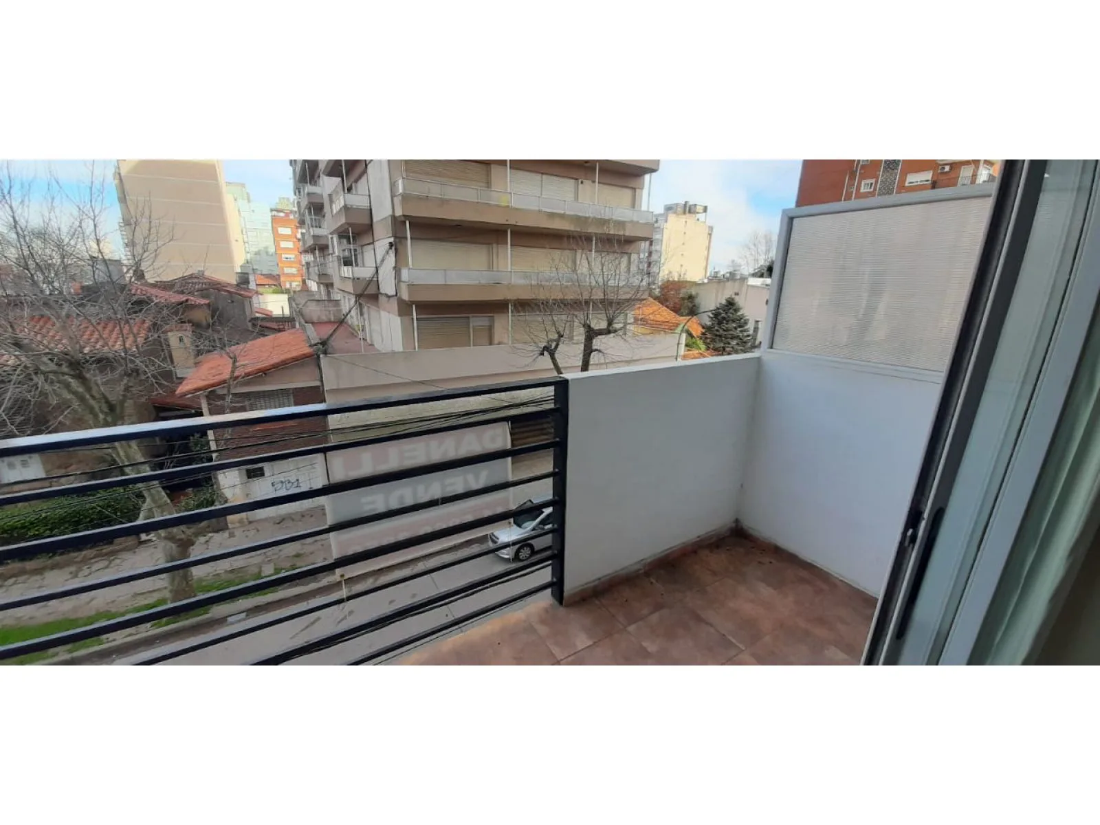 Spacious 1-Bedroom Apartment with Balcony in Miramar, Miralmar Building – photo 14 of 22