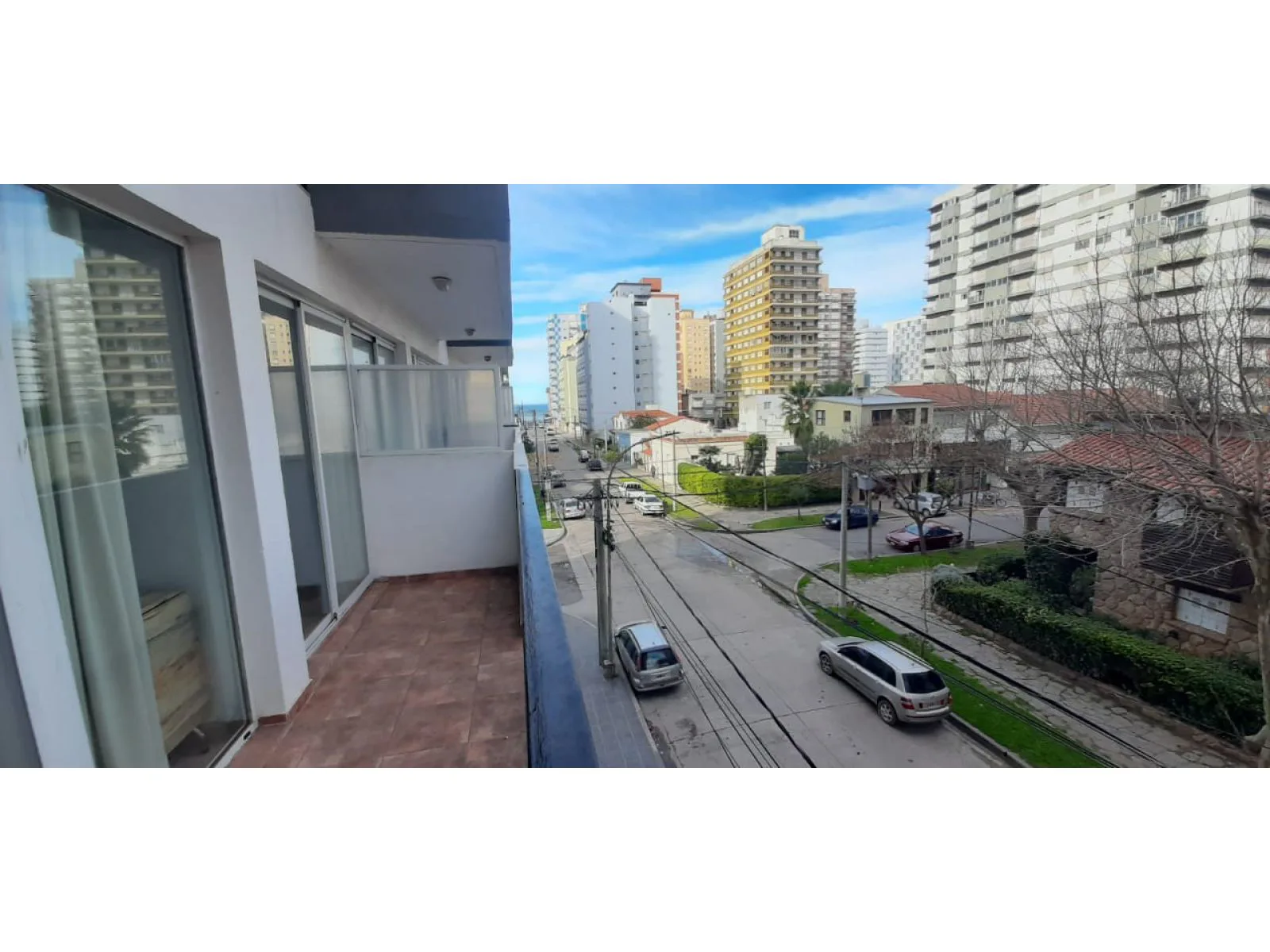 Spacious 1-Bedroom Apartment with Balcony in Miramar, Miralmar Building – photo 15 of 22