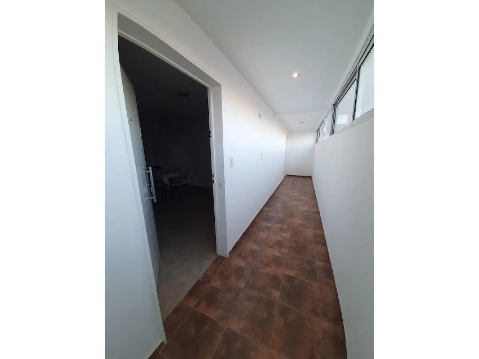 Spacious 1-Bedroom Apartment with Balcony in Miramar, Miralmar Building – photo 16 of 22