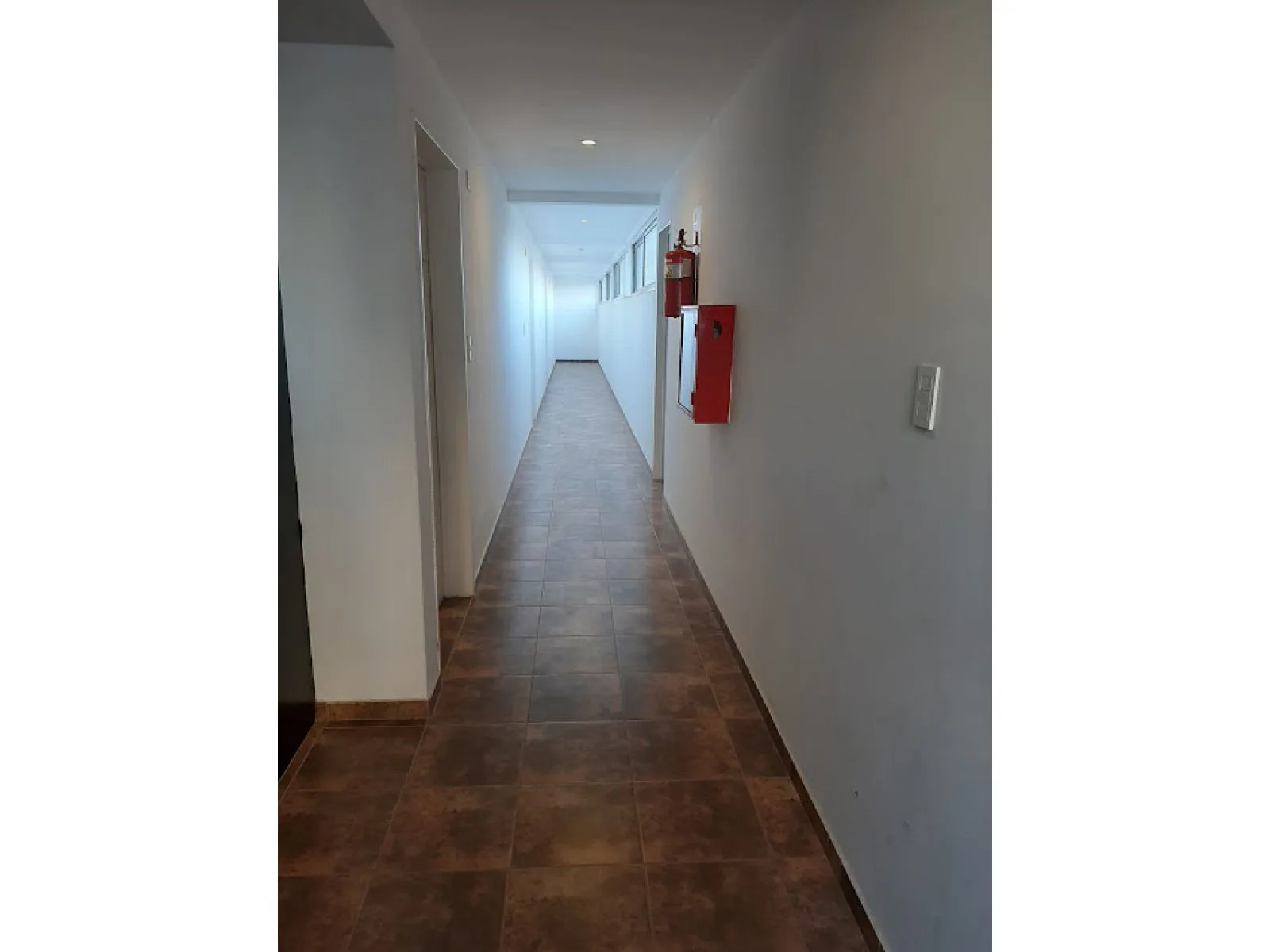 Spacious 1-Bedroom Apartment with Balcony in Miramar, Miralmar Building – photo 19 of 22
