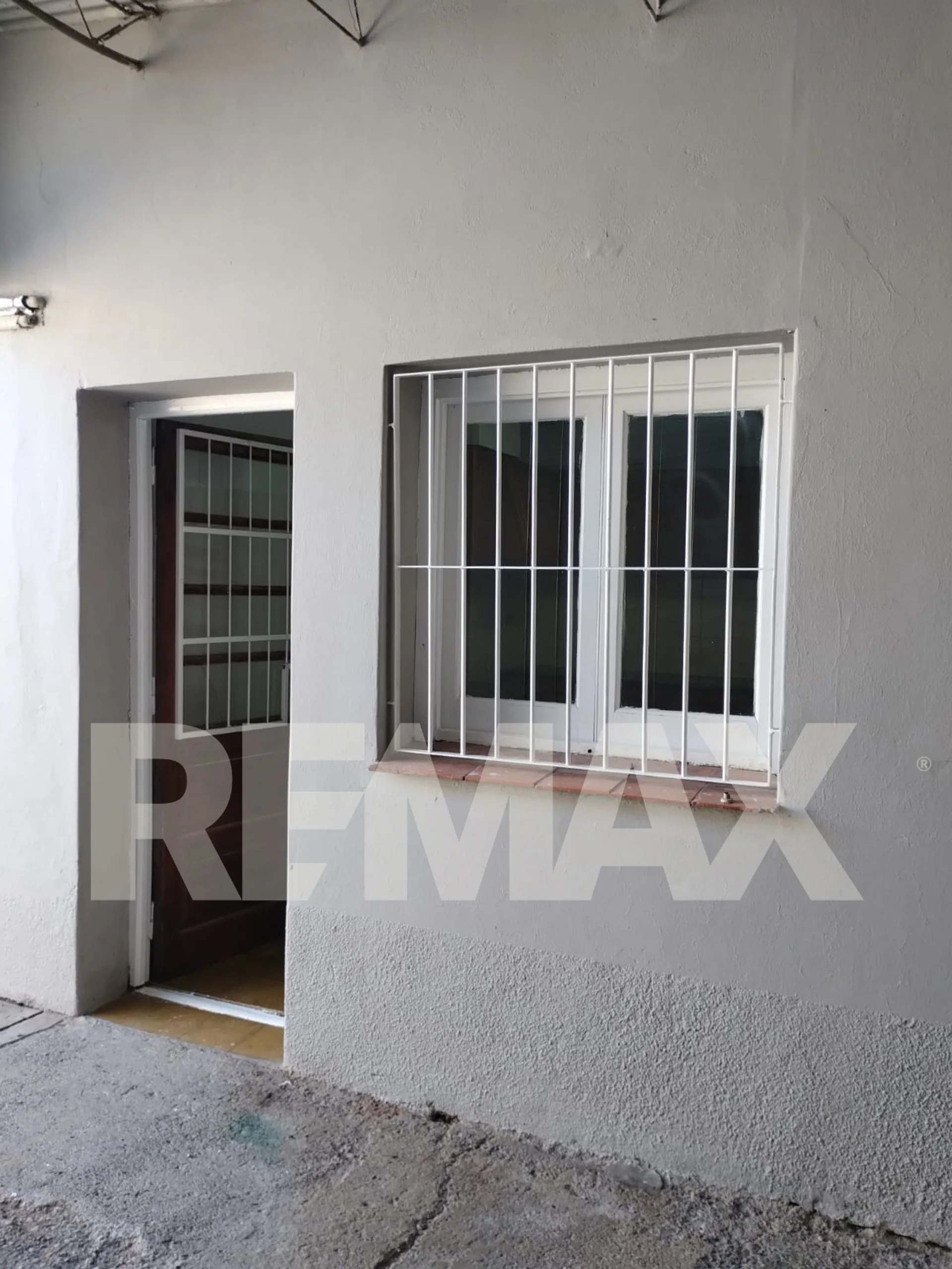 CASA EN VENTA  INGENIERO HUERGO foto 2