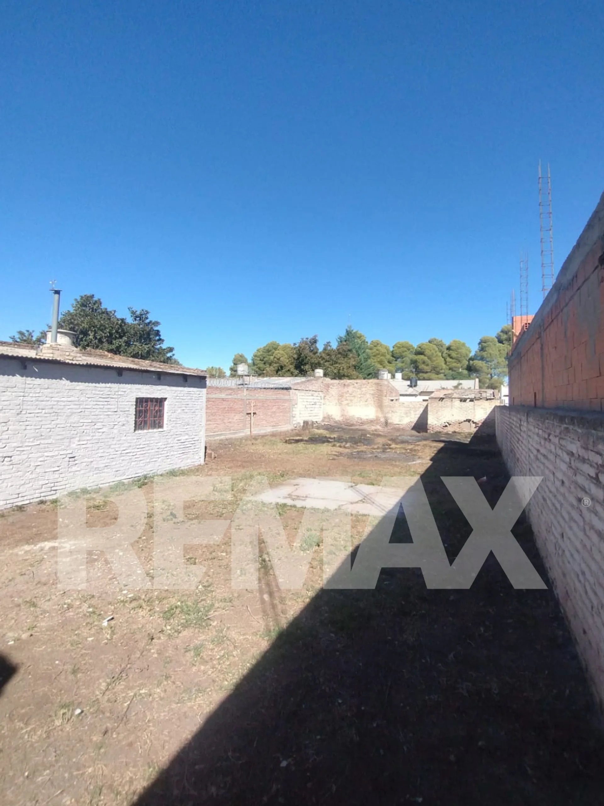 CASA EN VENTA  INGENIERO HUERGO foto 3