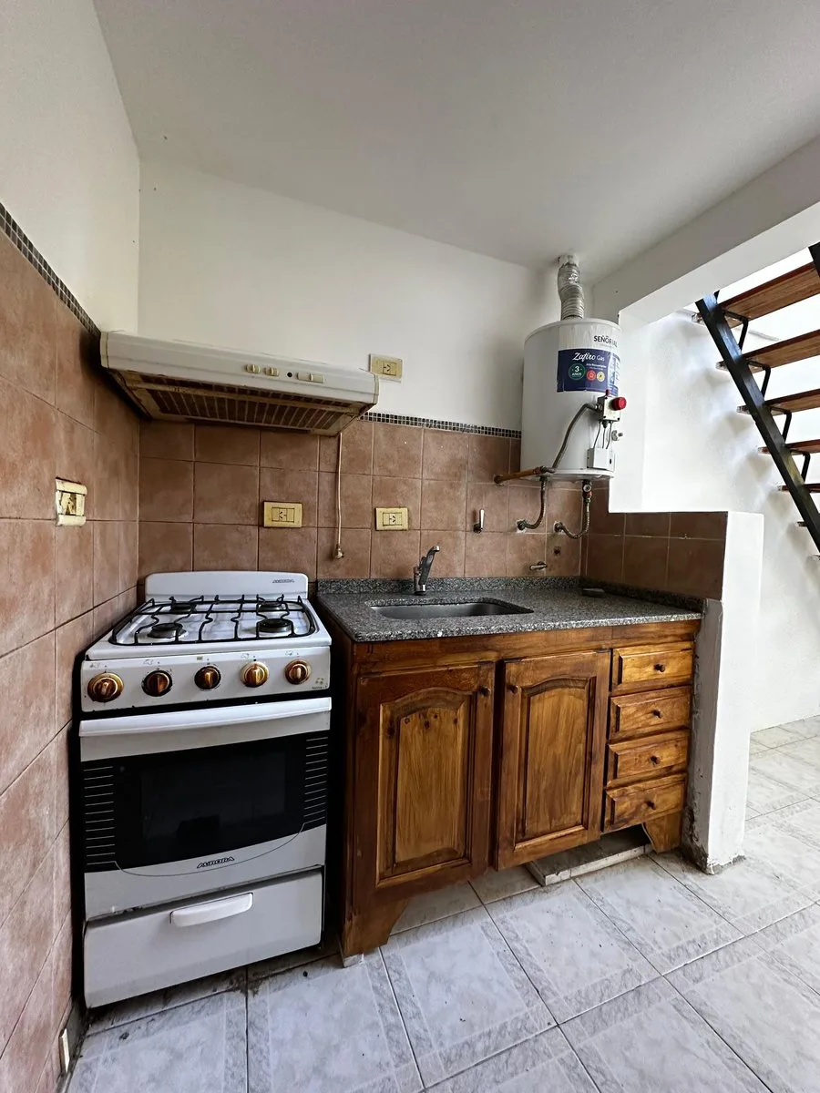 VENTA DUPLEX 1 DORMITORIO ESPAÑA Y HOSPITALES foto 2
