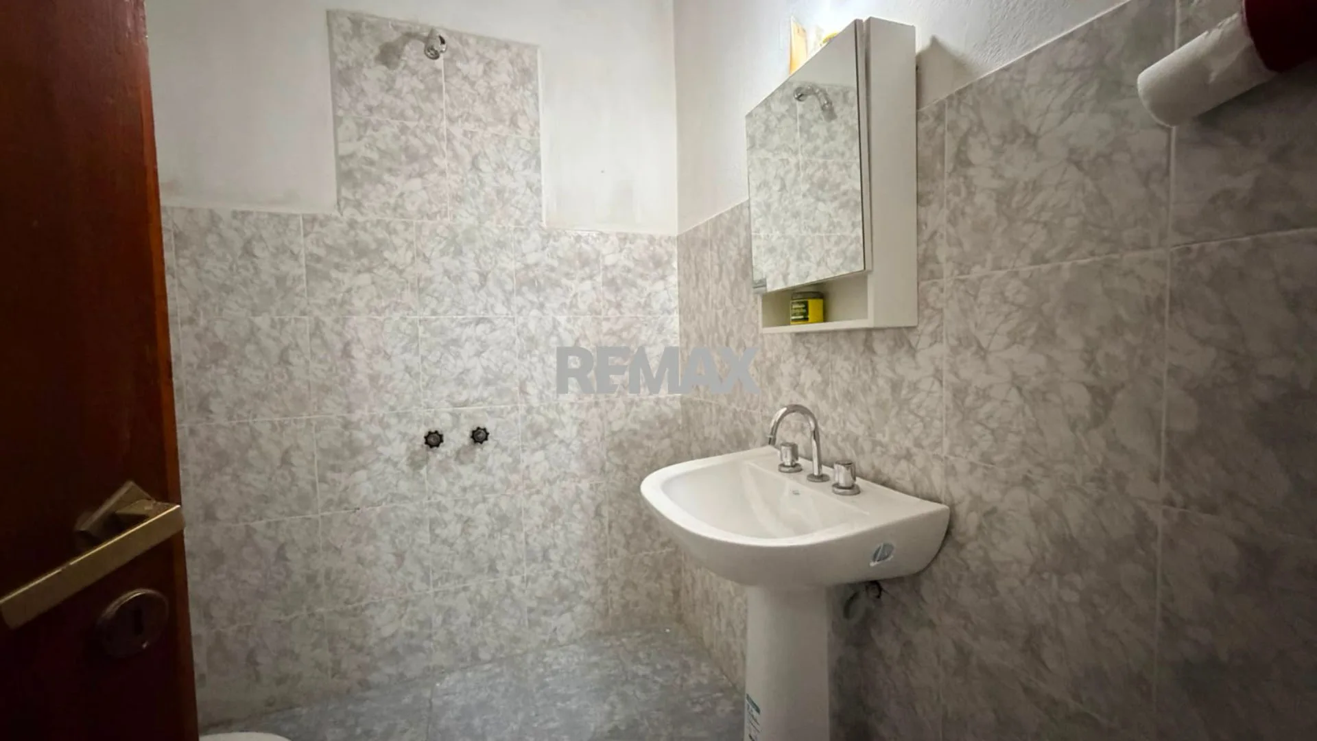 VENTA CASA CINCO SALTOS foto 4