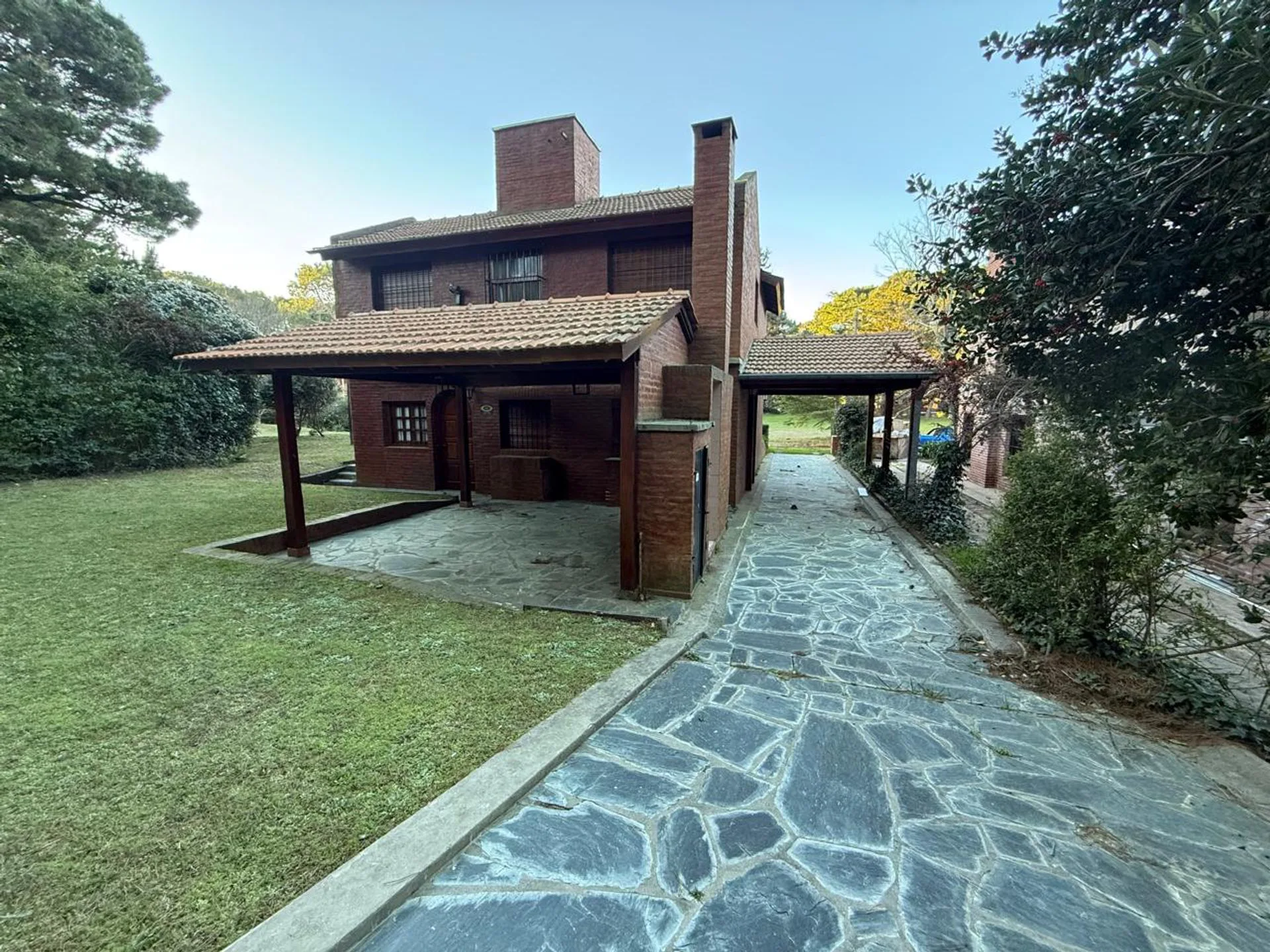 VENTA CASA 4 AMBIENTES GARAGE PINAMAR foto 4